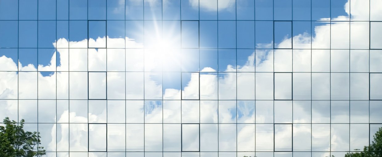 Solfilm med spejleffekt til indvendig montering mod varme, blænding & indkig